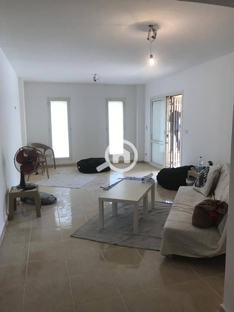 12 f4a64fcc-2274-4be8-acce-f219a5c9770d. jpg