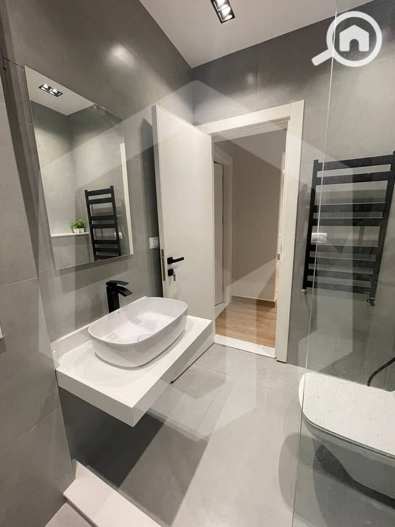 8 Lake View Residence 8. jpg