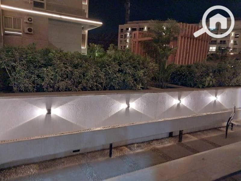 8 93f3b60e-01c7-42a3-90dd-9984fae5cc56. jpg