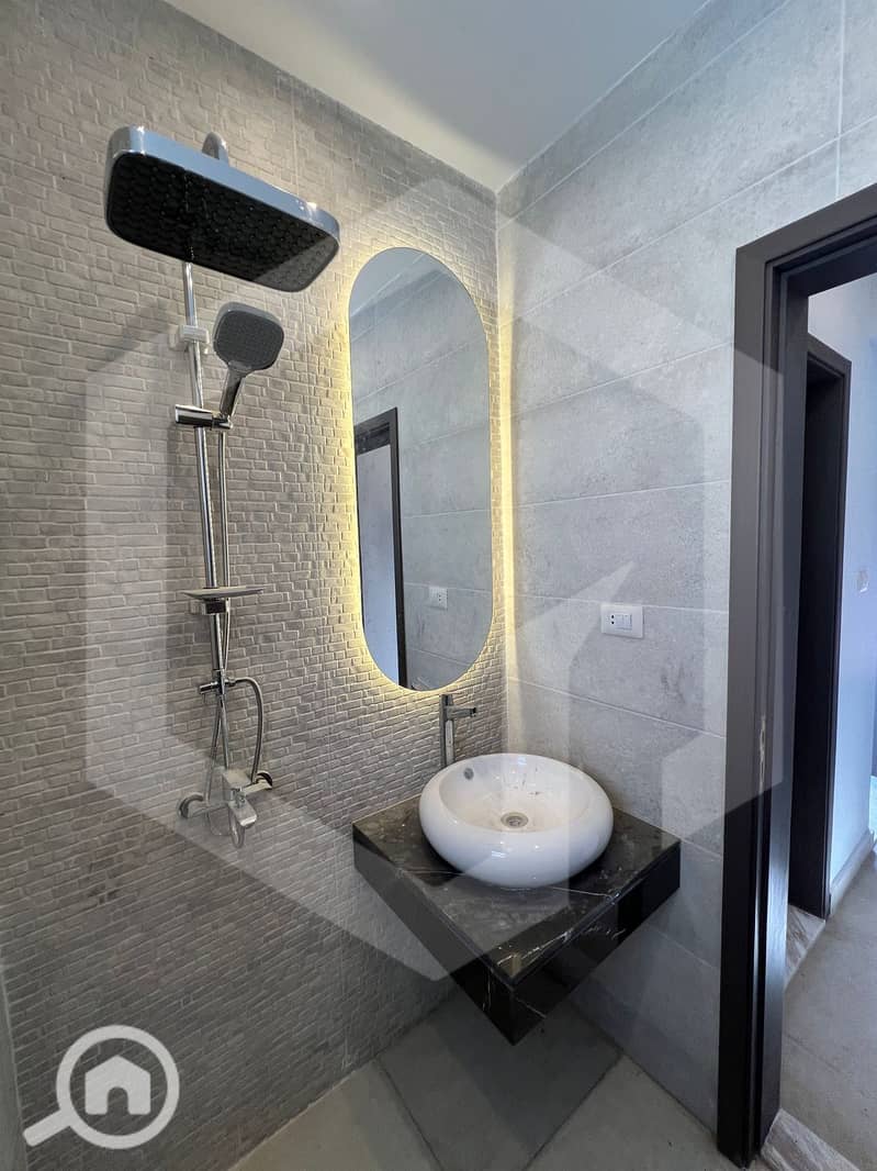 25 Grand Heights 25. jpg