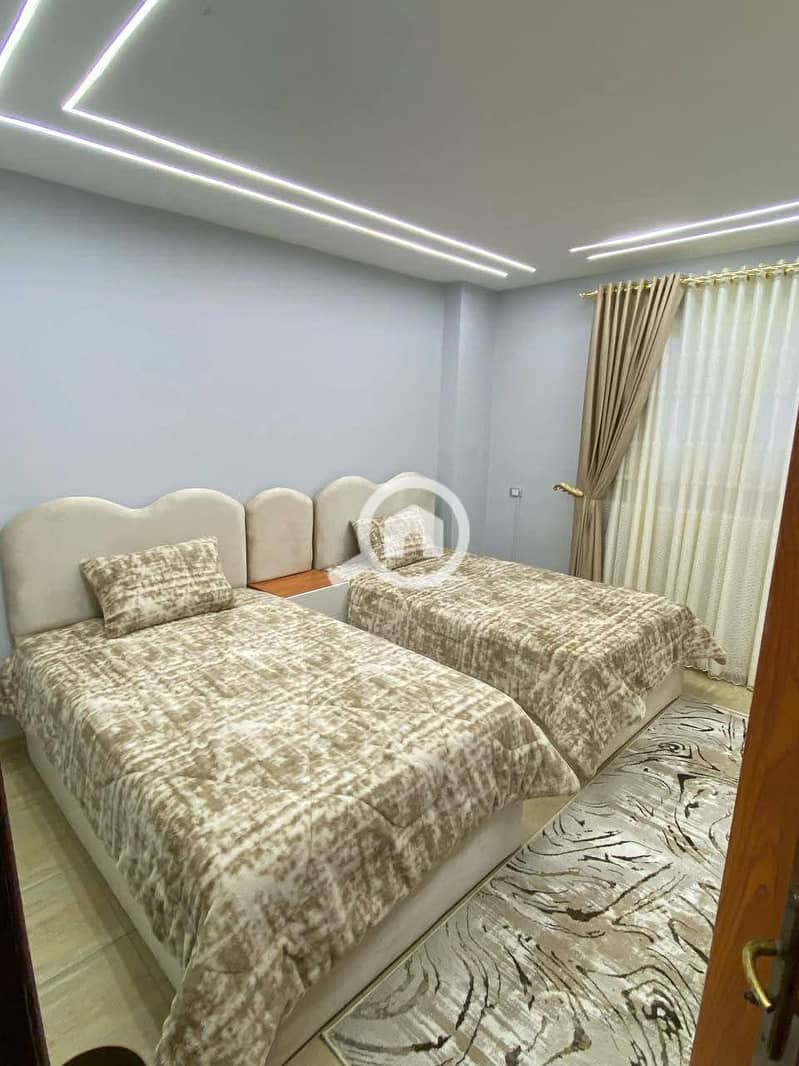 9 d93ef5d5-31c6-473d-8245-545815e1789a. jpeg