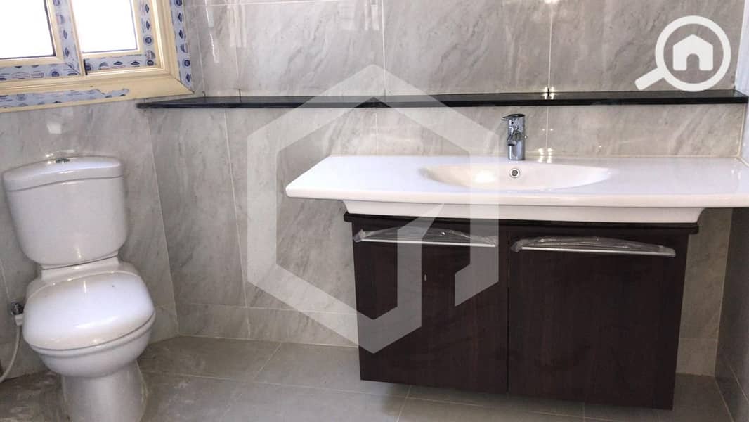 12 Palm Hills 12. jpg