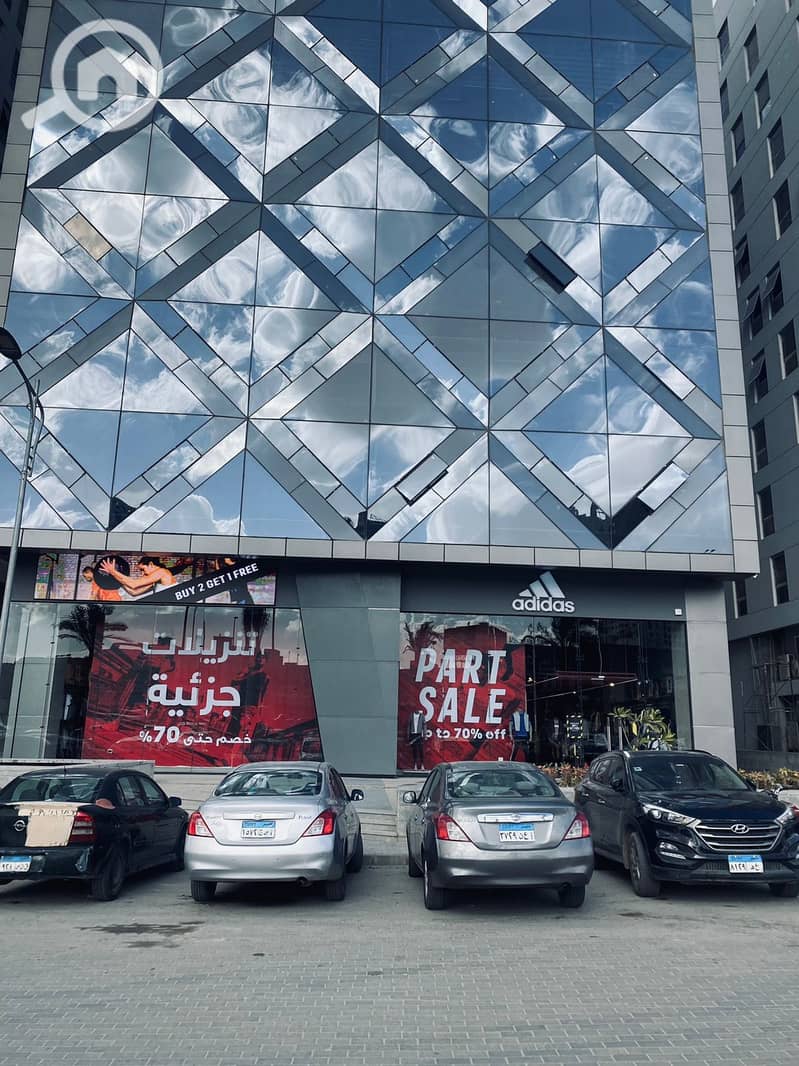 2 300m 180m                                           . jpg