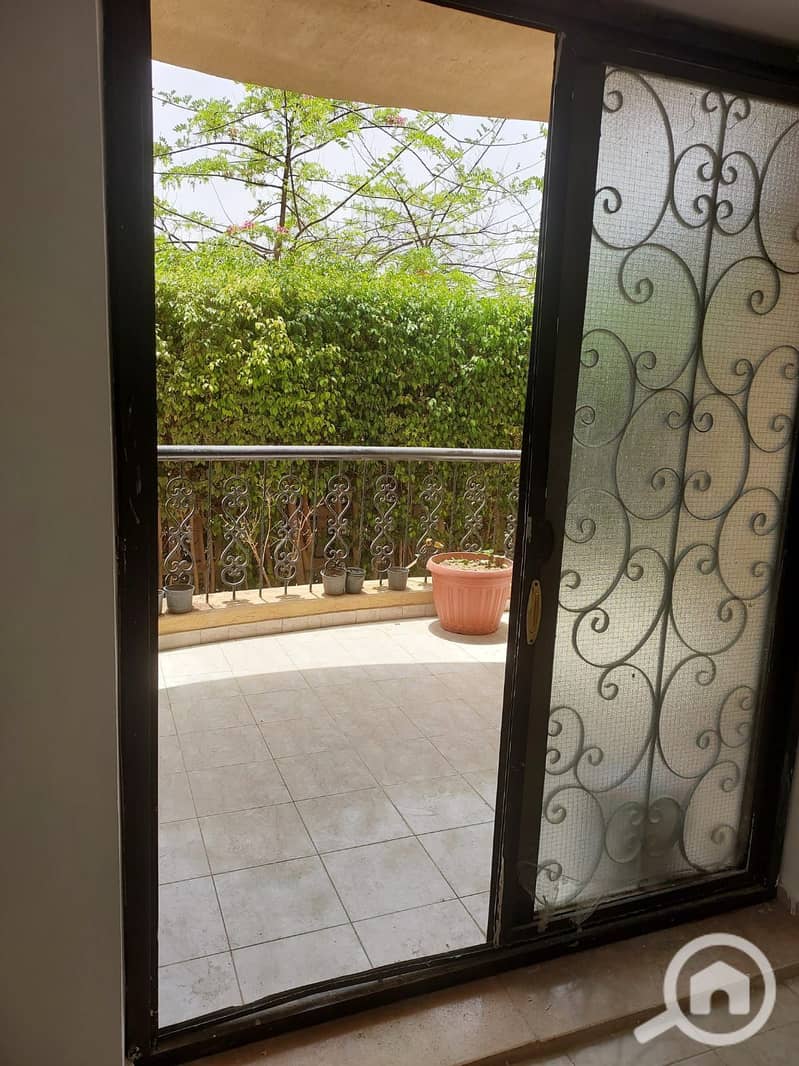 5 4cb95d7b-8f09-491e-a92d-04cc6ce4b2e3. jpg