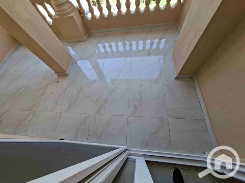 3 FB_IMG_1762618469992. jpg