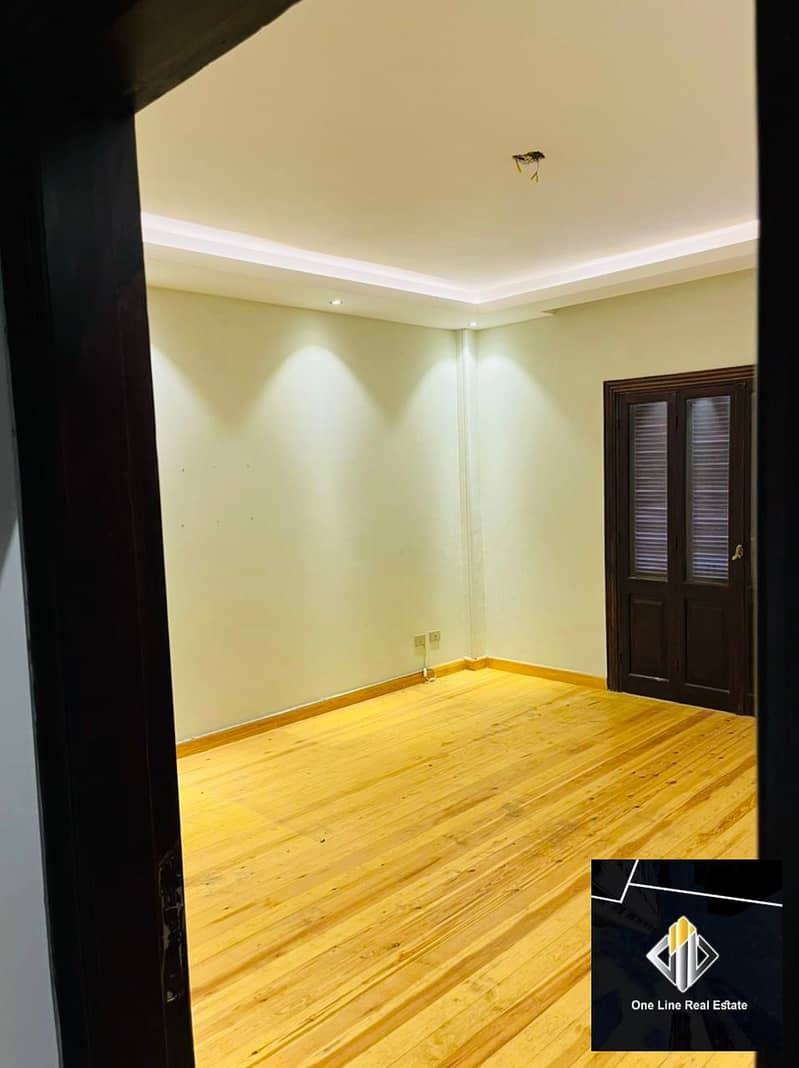 8 9b74f8db-2a81-4111-ae4f-d9b0c656fc1c. jpeg