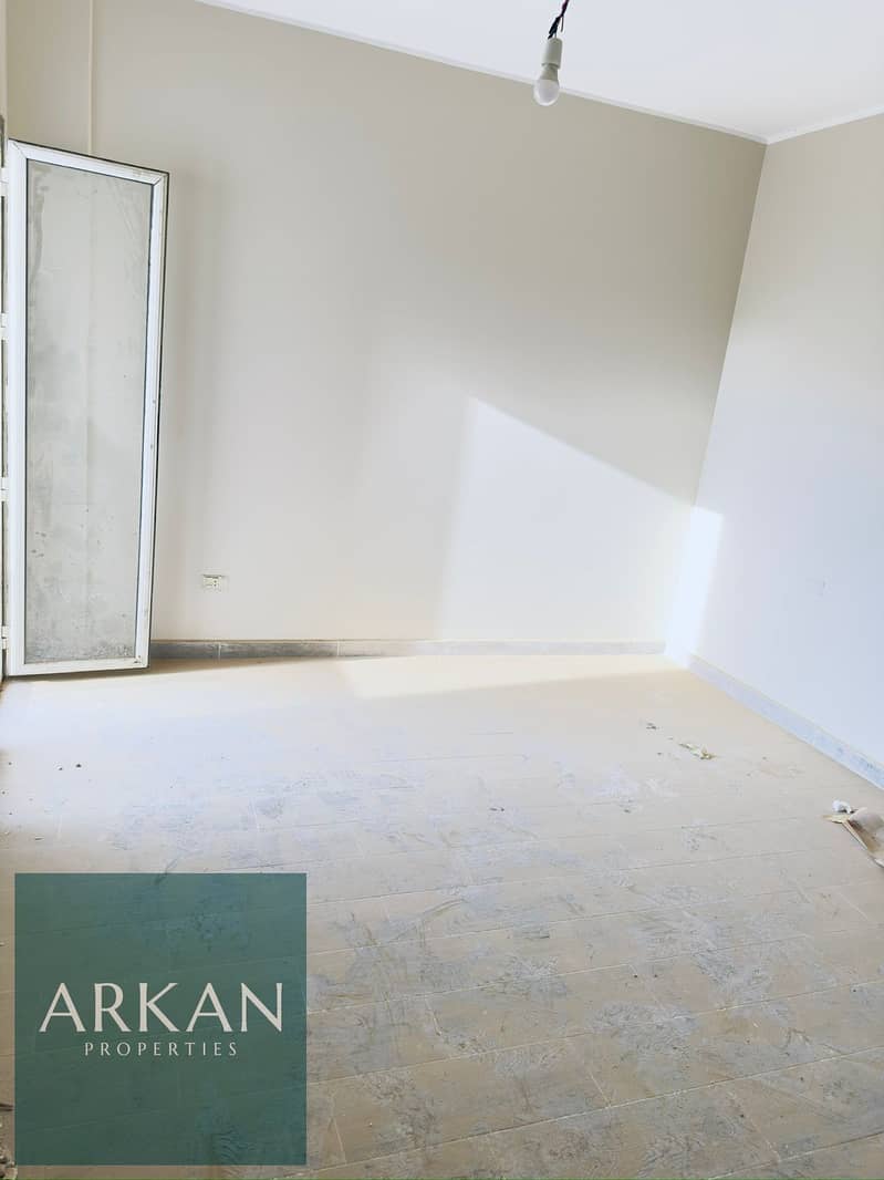 9 11b018af-487c-4371-8d39-8884fe909f1f. jpg