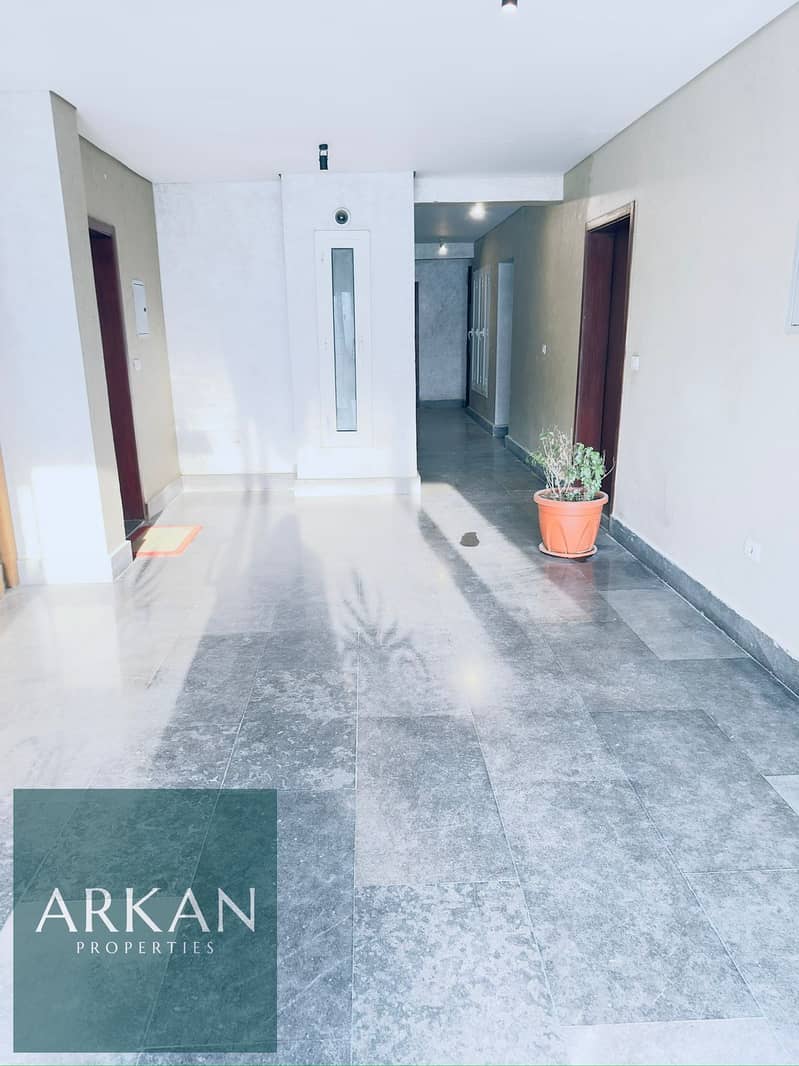 12 90fce762-f66f-4640-a480-cd4da3443240. jpg