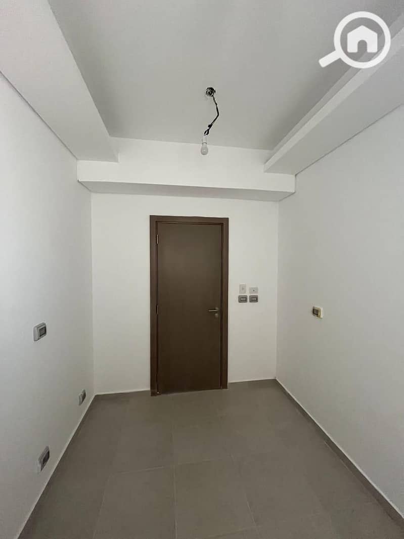 2 WhatsApp Image 2025-10-12 at 12.53. 36 PM (1). jpeg