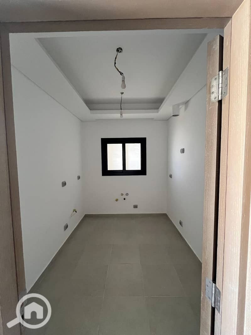 3 WhatsApp Image 2025-10-15 at 1.38. 42 PM (3). jpeg