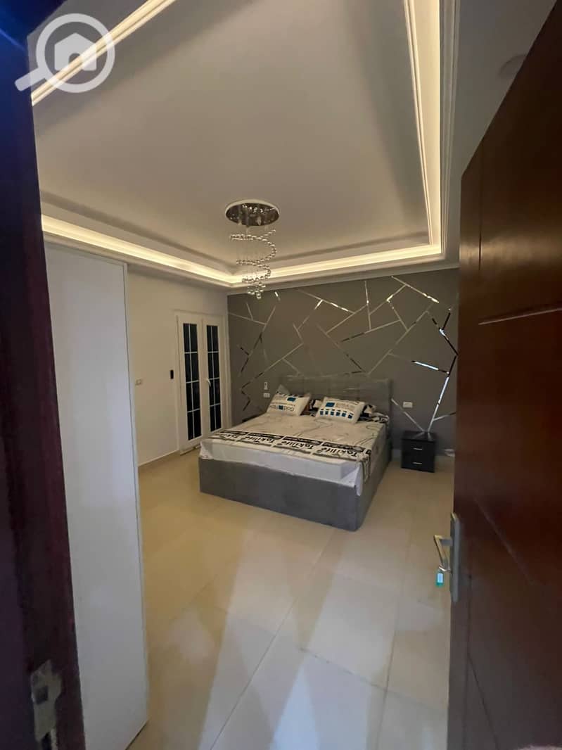 4 286e7ed2-75a3-41ac-9d60-03081f0a5c0c. jpeg