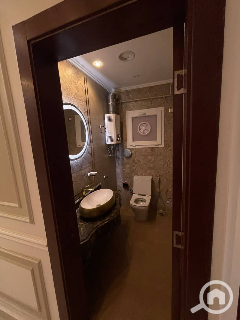 6 7573d65d-1803-4bea-beb6-ece7a53cabe6. jpeg