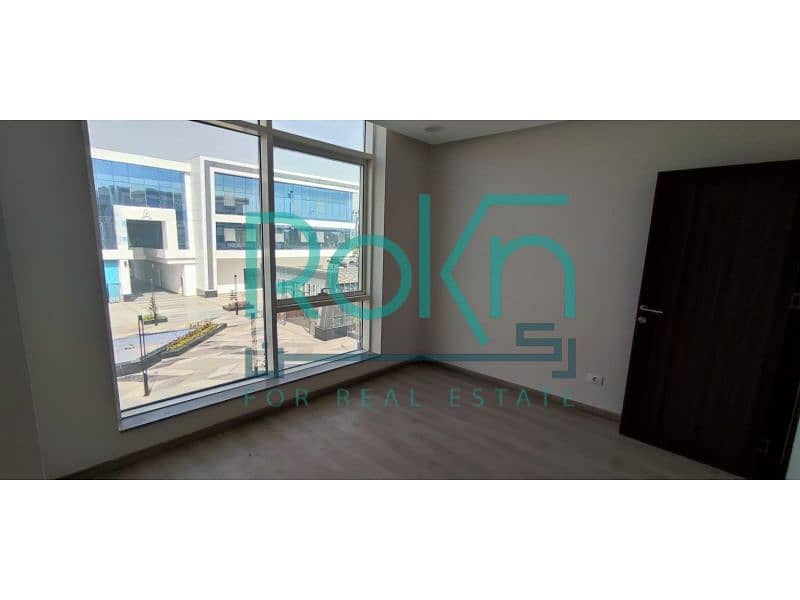 11 c6c55537-fe19-48da-ad66-98ee8fe5bd25. jpg