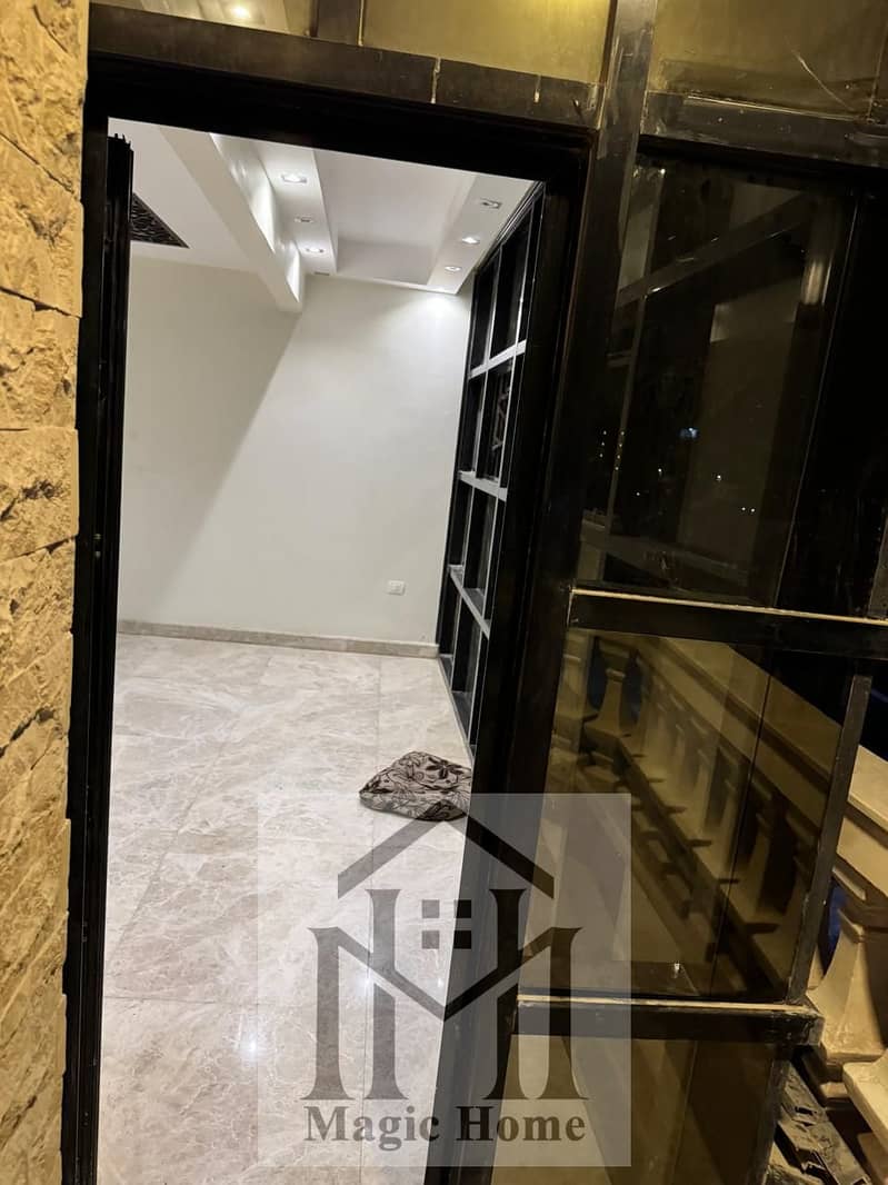 4 8de380ac-eb40-48a8-ac58-88ceab784493. jpg