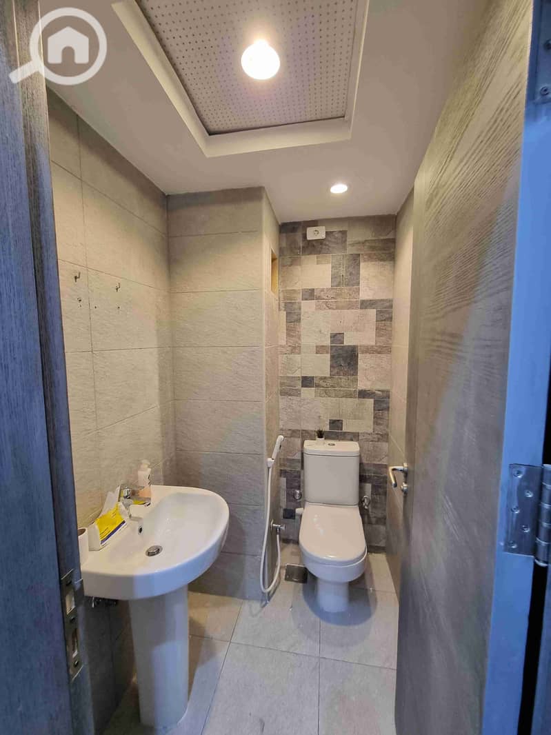 11 ٢٠٢٥٠٧٠١_١٢٤٩١٠. jpg