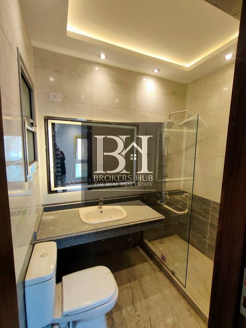 7 WhatsApp Image 2025-10-15 at 5.55. 49 PM (4). jpeg