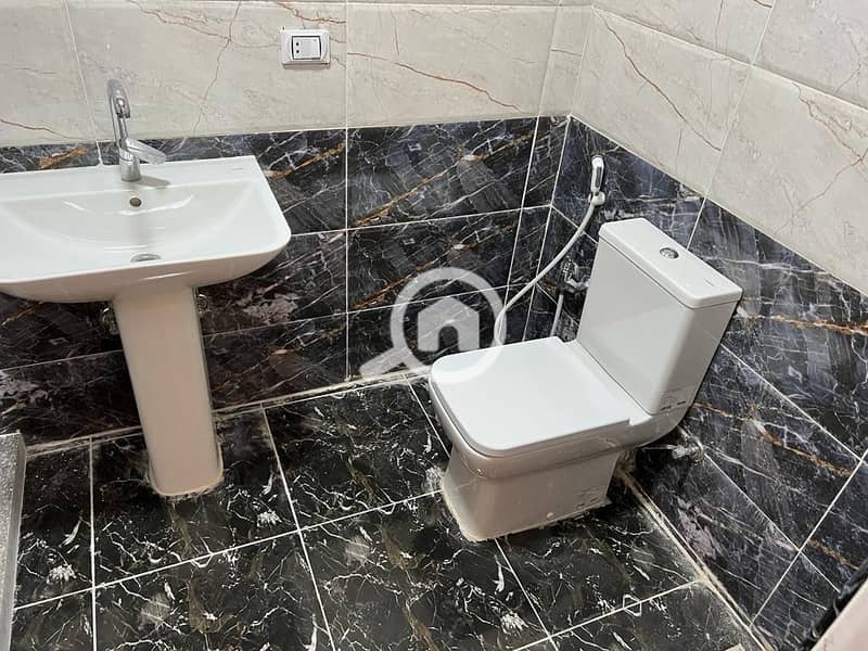 10 bc3747cc-80f6-4eaa-8f1d-ce6164eb5cbf. jpeg