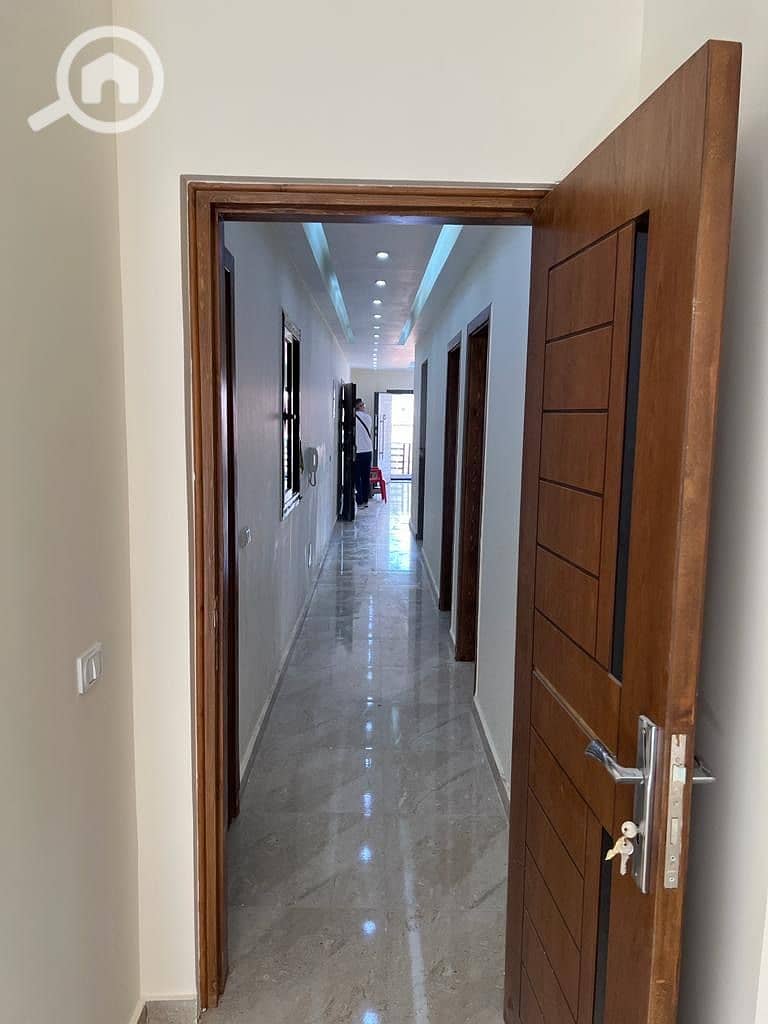 12 7e200185-789c-4f0c-a828-e3e0e600e7d5. jpeg