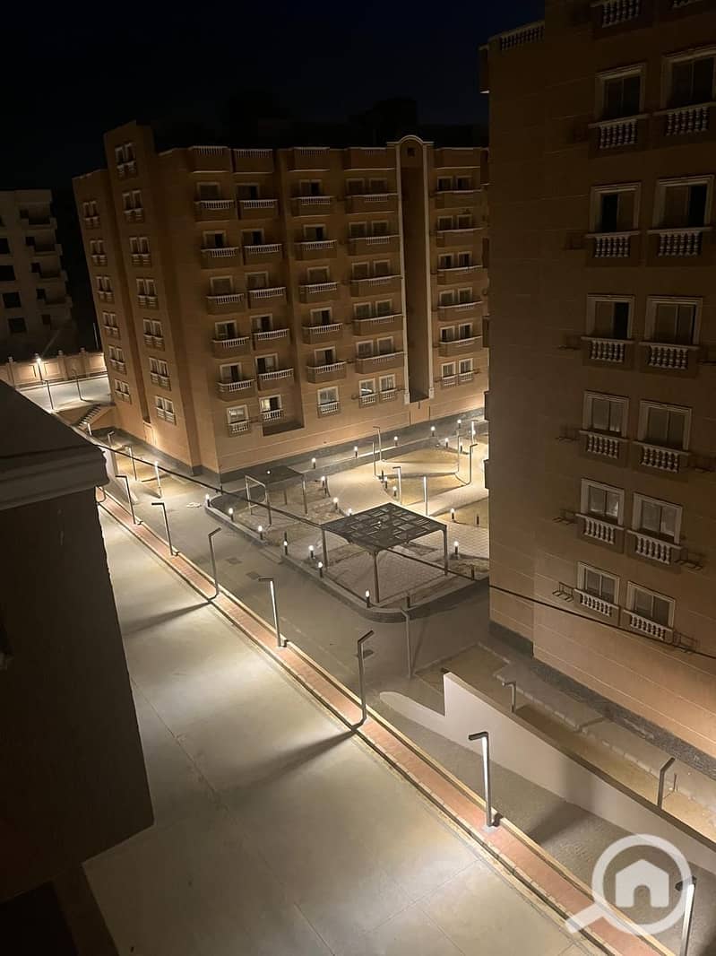 14 bf254fd1-3d3d-425a-b95e-698ece2db7c2. jpg