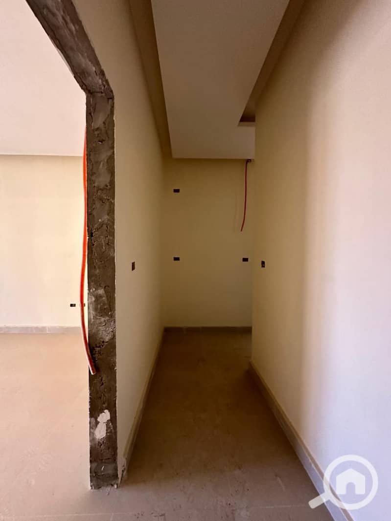 18 9948fe86-9b6a-4a3f-a99f-4fd2e0765321. jpg