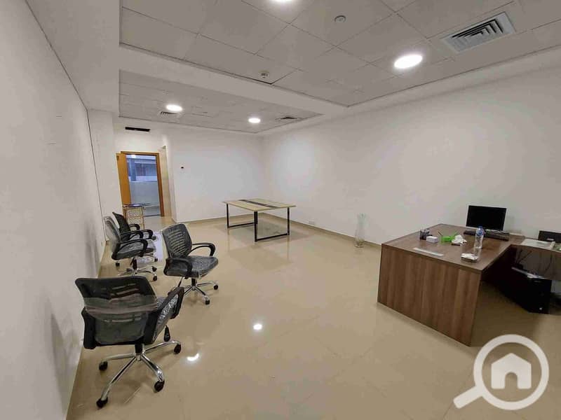 2 FB_IMG_1757362260177. jpg