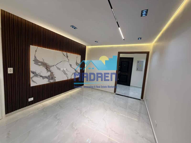 10 5a0c9e5e-7c8b-42c0-9146-adf5b7db2148. jpg