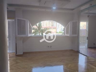 مکتب  للايجار في سيدي جابر، الإسكندرية - e8e7e360-ddb7-4057-8175-4368b75790ca. jpg