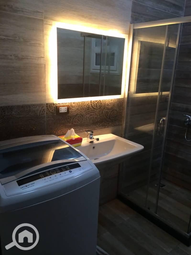 8 135e6463-f7b2-4869-9595-97e240f12628. jpeg