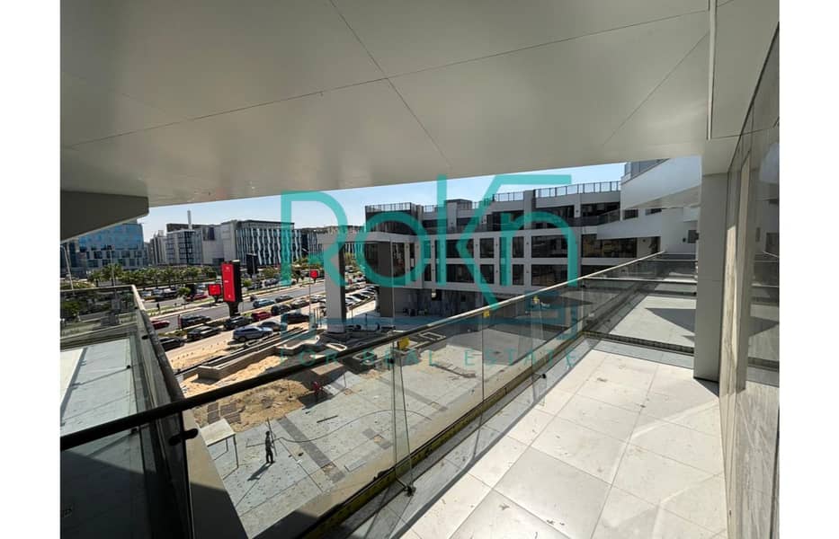 5 WhatsApp Image 2025-10-12 at 4.15. 49 PM (2). jpg