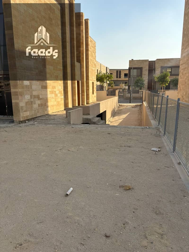 10 9a38501a-4947-4bd2-afa6-2c611c50cffa. jpg