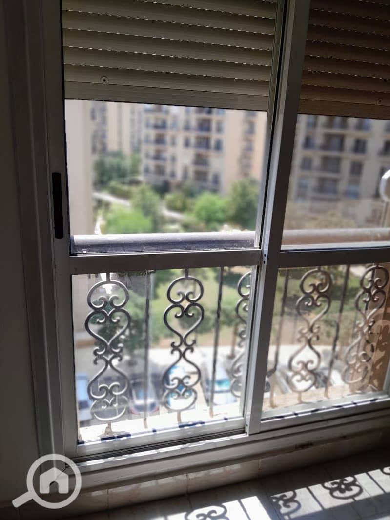 10 86879dad-8c2d-4a5a-b80e-c46a6c348ed1. jpg