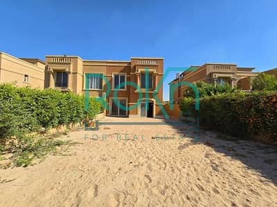4 Bedroom Villa for Sale in Sheikh Zayed, Giza - medium_59c38572-9d2c-4873-bf5f-1495096c3326_Mohamed_Salah. jpg