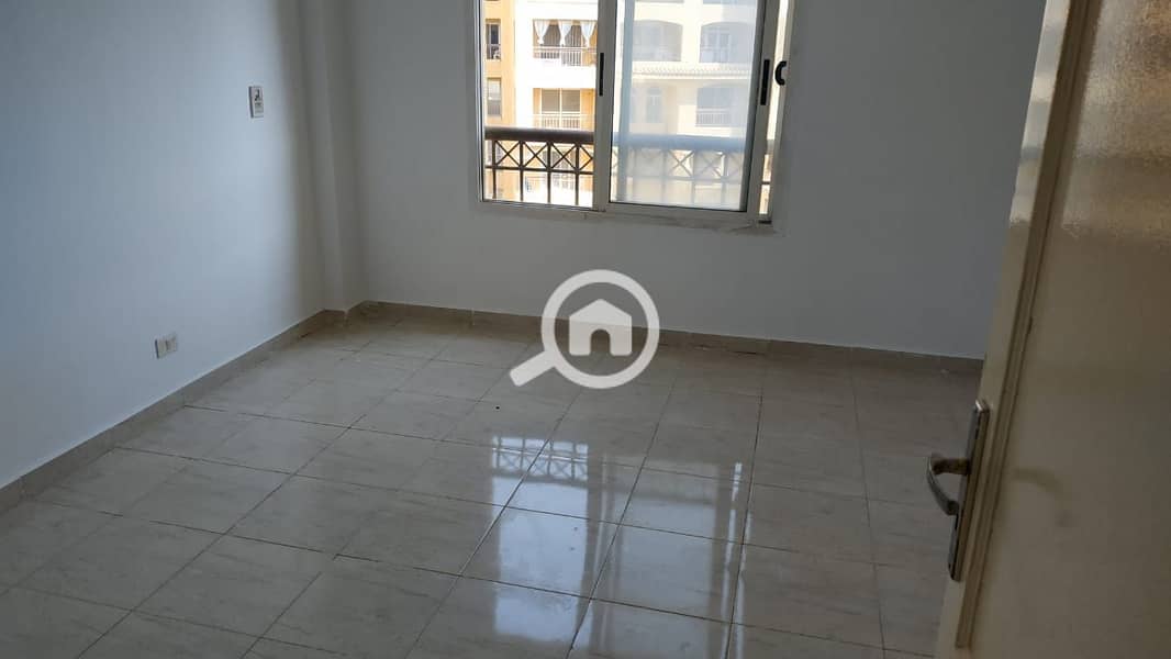 12 2f2d40f9-4692-4b32-b86e-4765748c7714. jpg