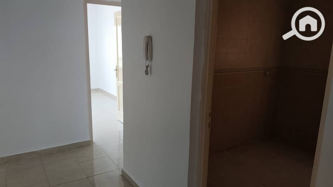 13 05a9b13f-0b7e-4f58-8ac7-b1cc6d842886. jpg