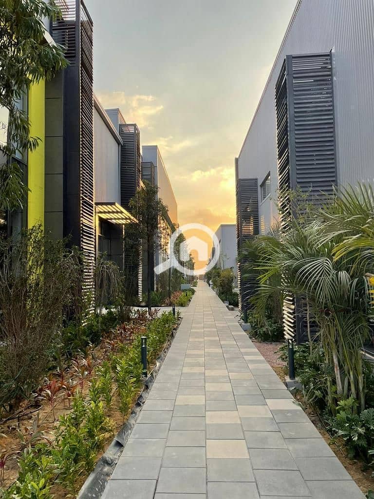 11 WhatsApp Image 2025-09-18 at 3.02. 29 PM. jpeg