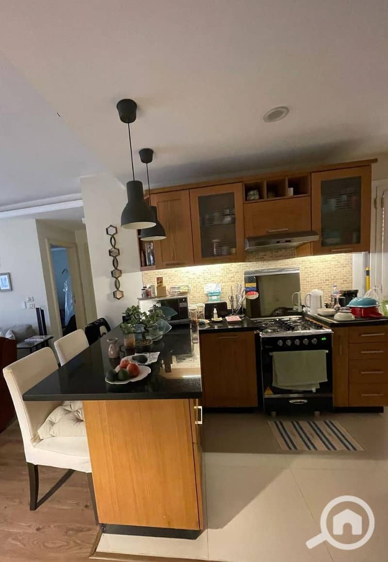 4 879326b8-66b6-42f0-8779-79d53982782c. jpeg