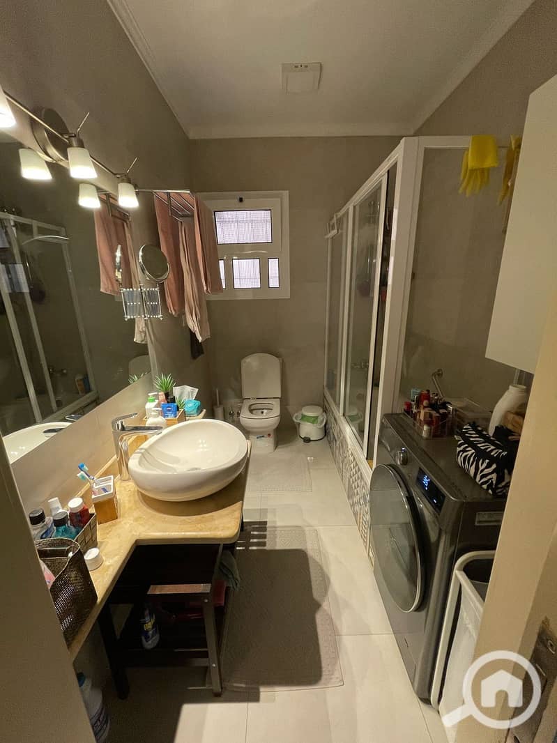 9 8f208f3b-70f6-436d-aaa8-08ecd6550f2f. jpeg