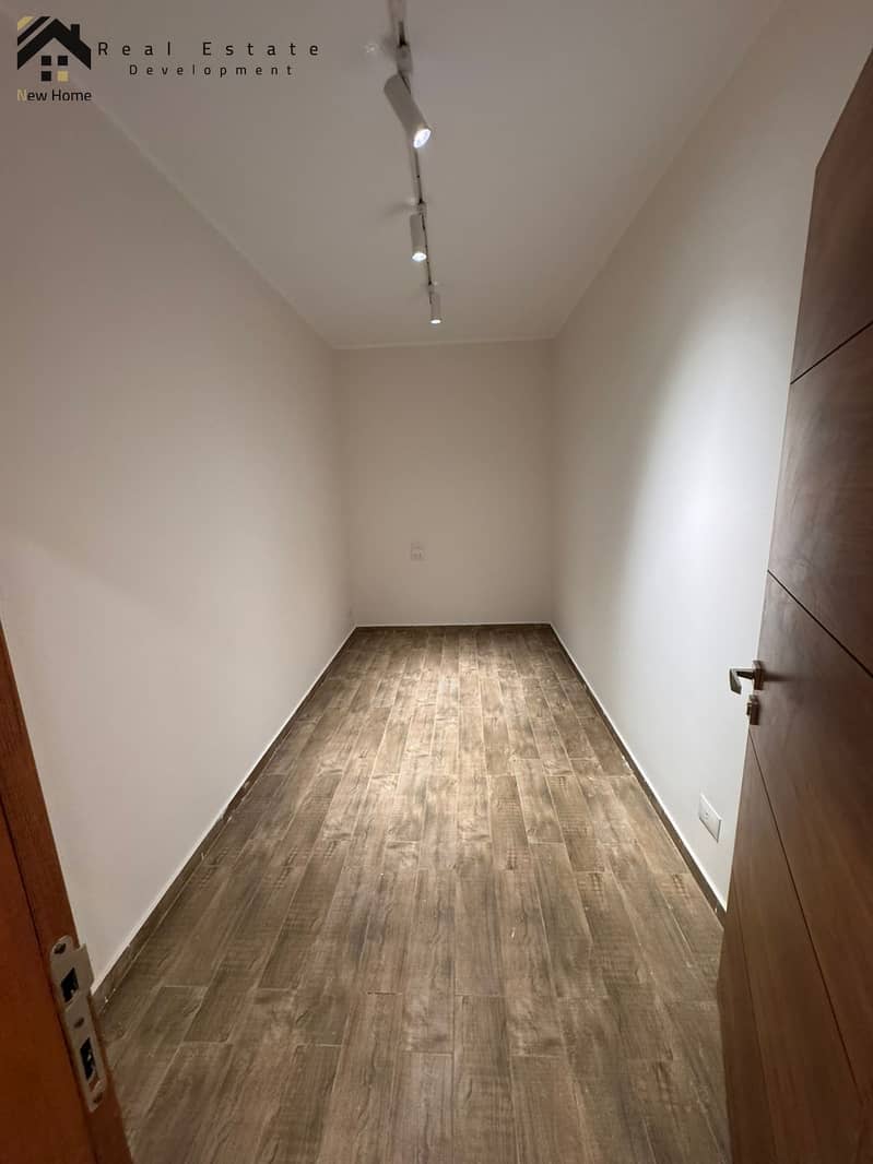 8 WhatsApp Image 2025-11-15 at 15.57. 40_0a9c11e1. jpg