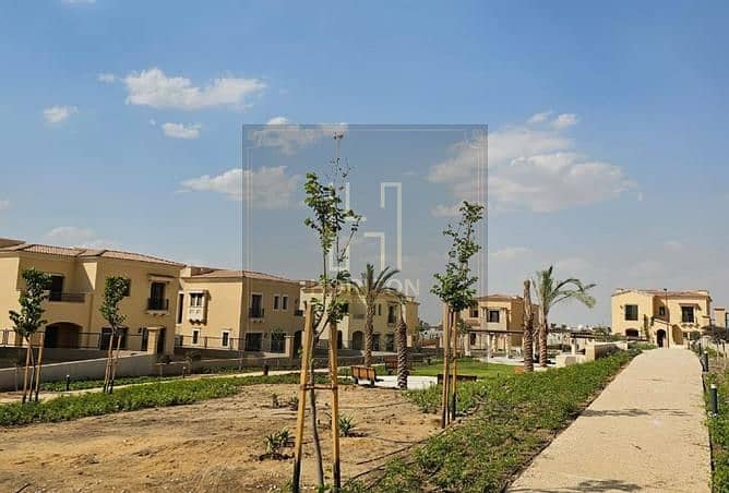 10 8233621-8bb53o. jpg