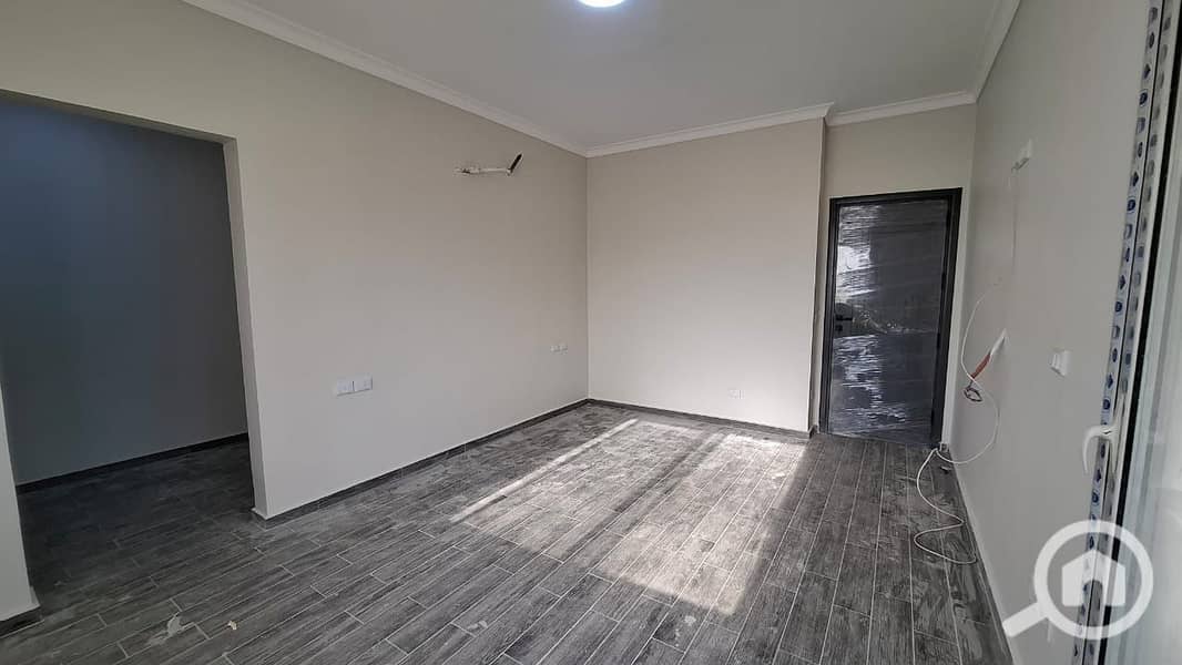 10 WhatsApp Image 2025-11-16 at 15.25. 12 (2). jpeg