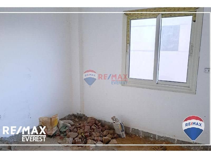 6 c7e8d06f-332d-43fb-83cf-2c45b7d2822d. jpg