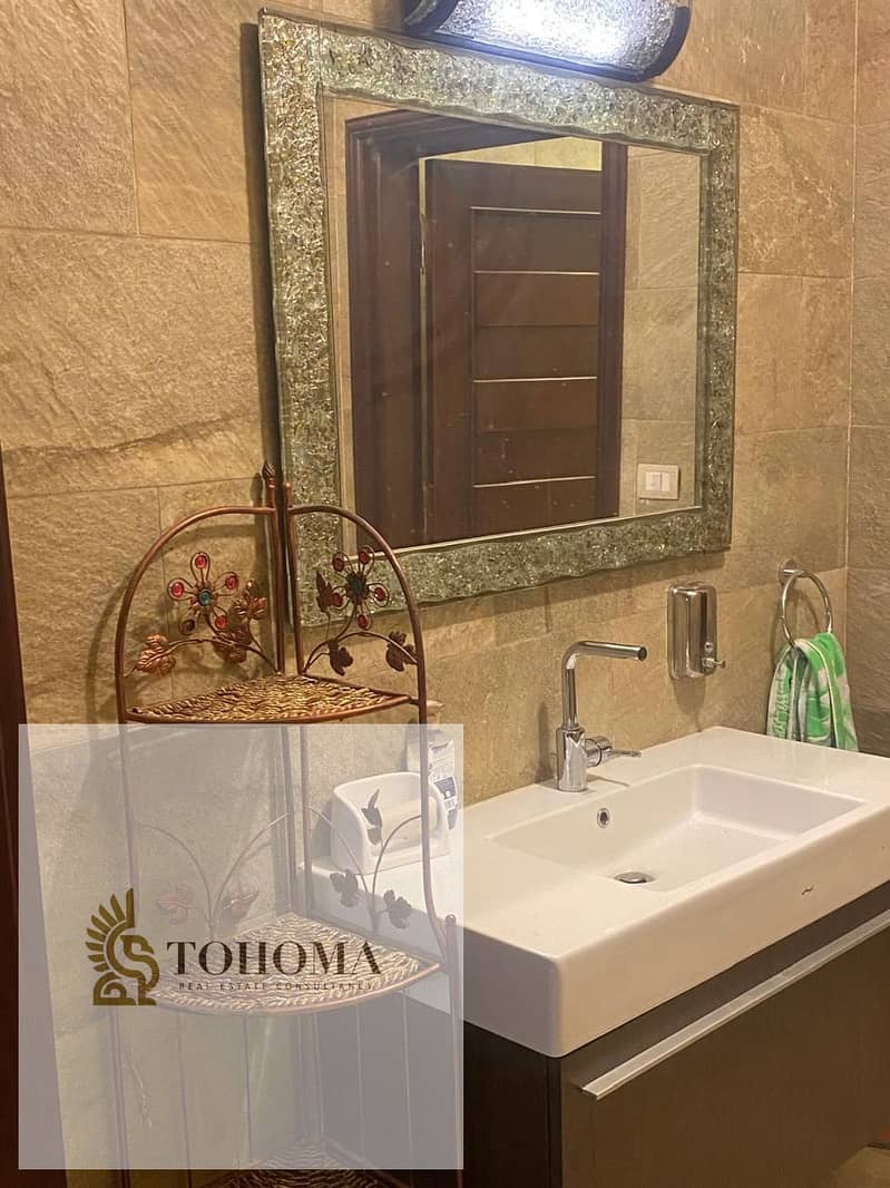 4 7858954f-194c-4dda-8ffc-4ed3d4b3745b. jpg