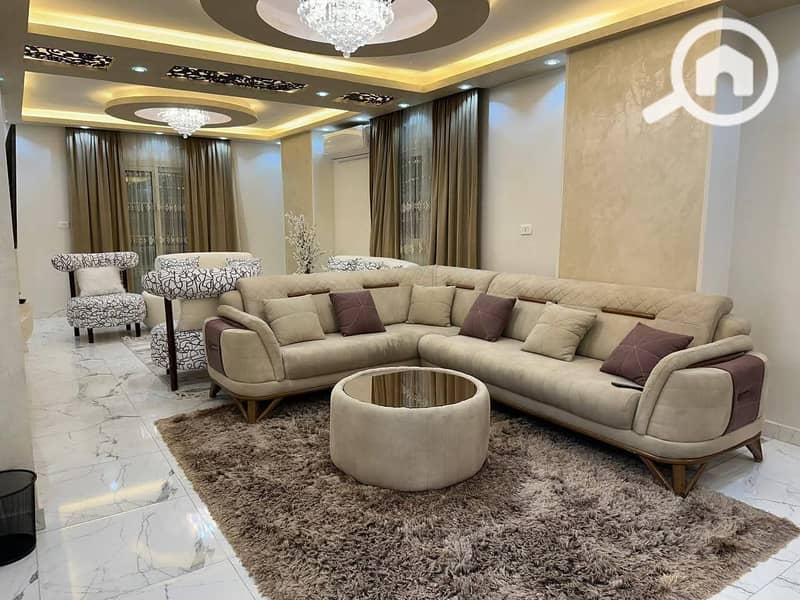 4 b77529bc-fb30-4fb9-b6f3-7a52cdeb480d. jpeg