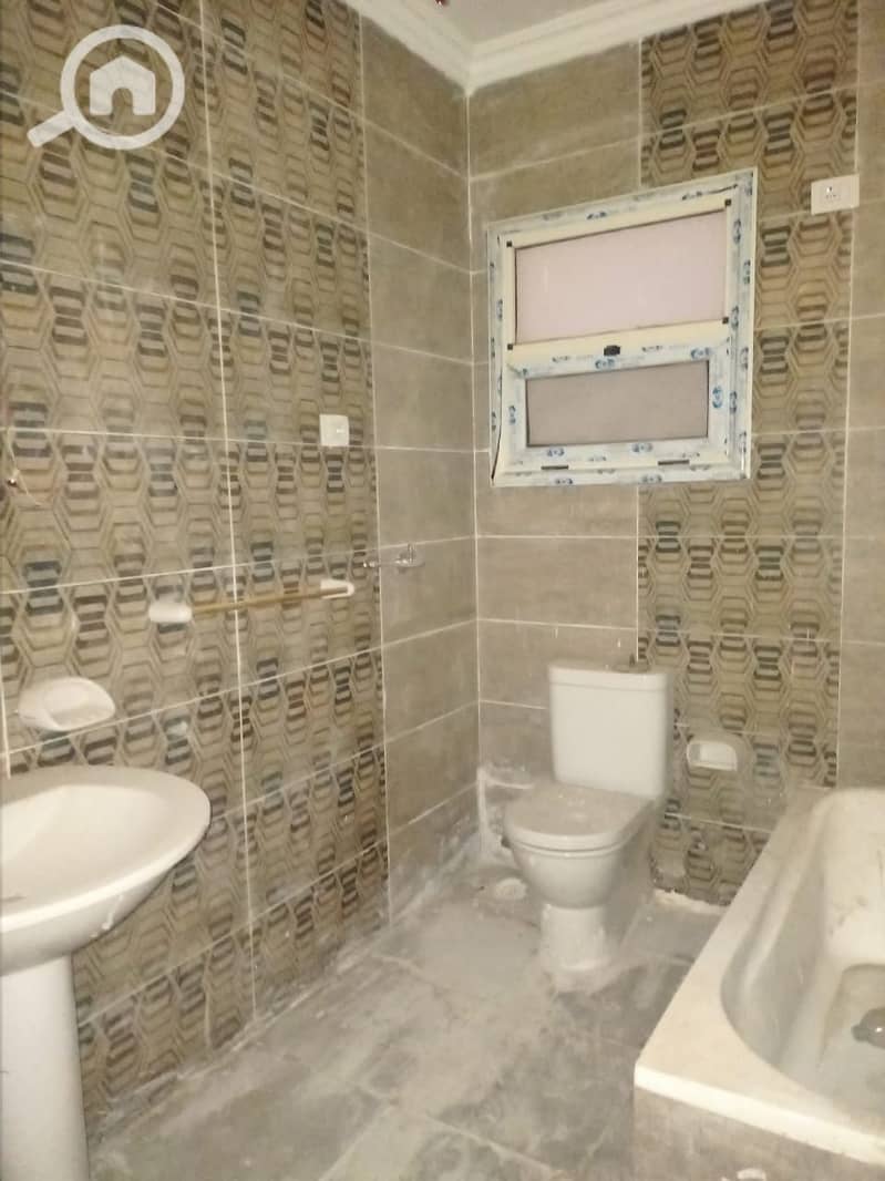 9 e06a6d31-f0d1-4899-94a9-ee3daca9a29d. jpg