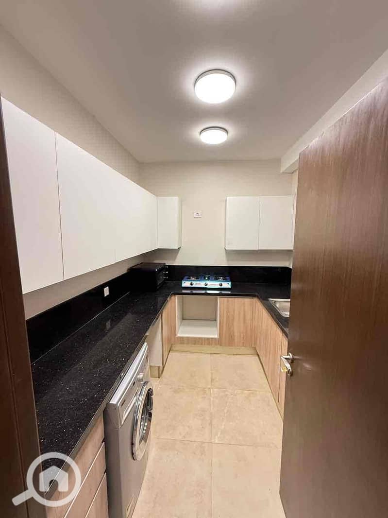 10 ab28b9f0-0acf-4997-8ff2-76521379979e. jpg