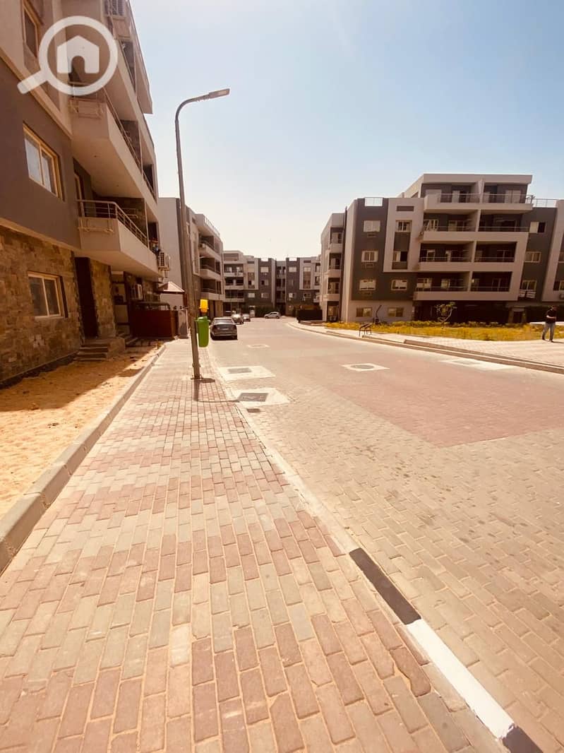 6 515c57b5-6169-43e9-94b6-17dff4d6dc73. jpg