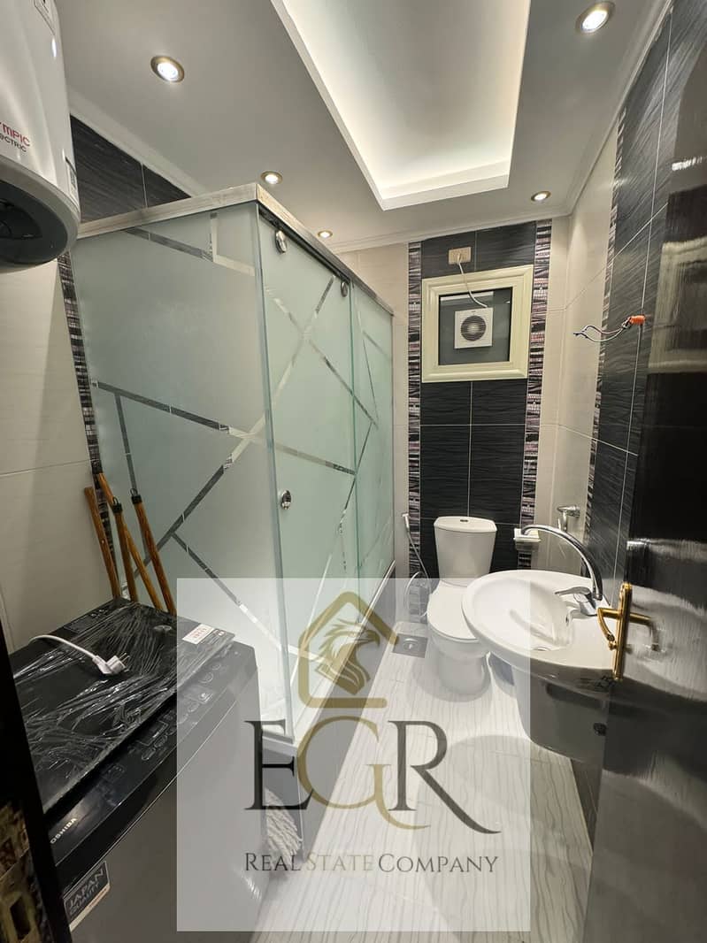 6 8eaa0aa4-c535-4941-818f-d78d9531dd6f. jpeg