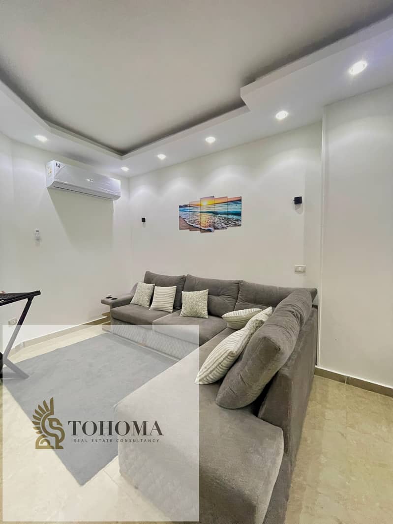 2 33b18efb-4f48-4d3e-9a1d-c461916f3509. jpg