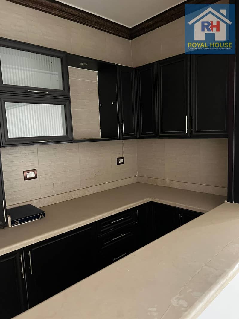 5 35b2feb3-3bf8-4f08-a01b-b9c81bd08367. jpg