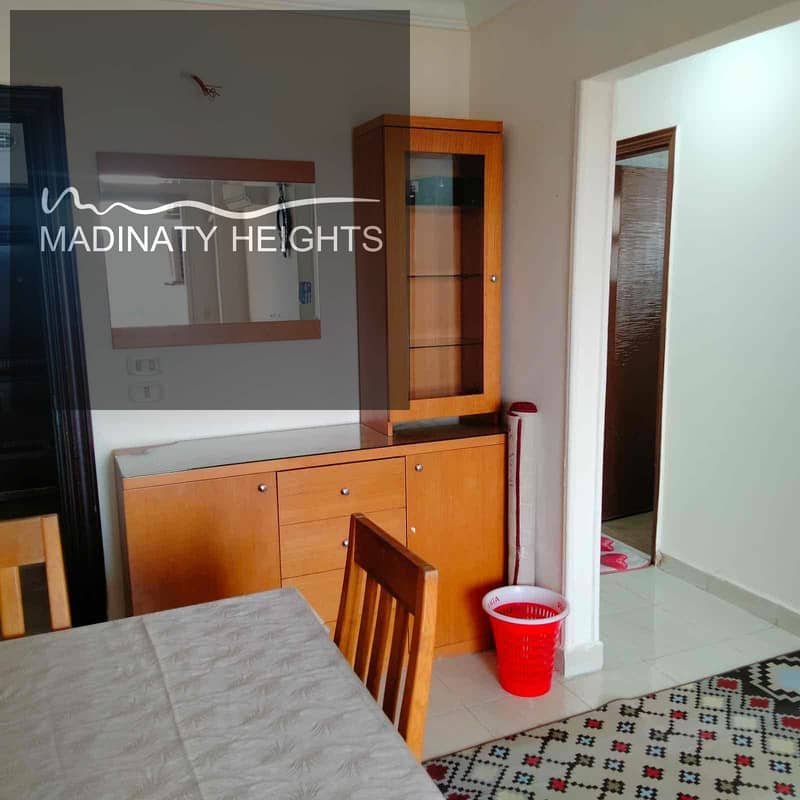 10 5a493f95-ff0e-406f-b487-3815d05b6869. jpg